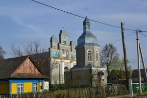 Церква в Кричевичах на початоку ХХ століття і її сучасний вигляд. Світлини Volynpost.com, фото 2