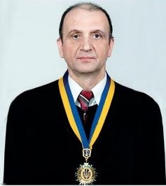 Заслужений юрист України судді Віктор Кравчук